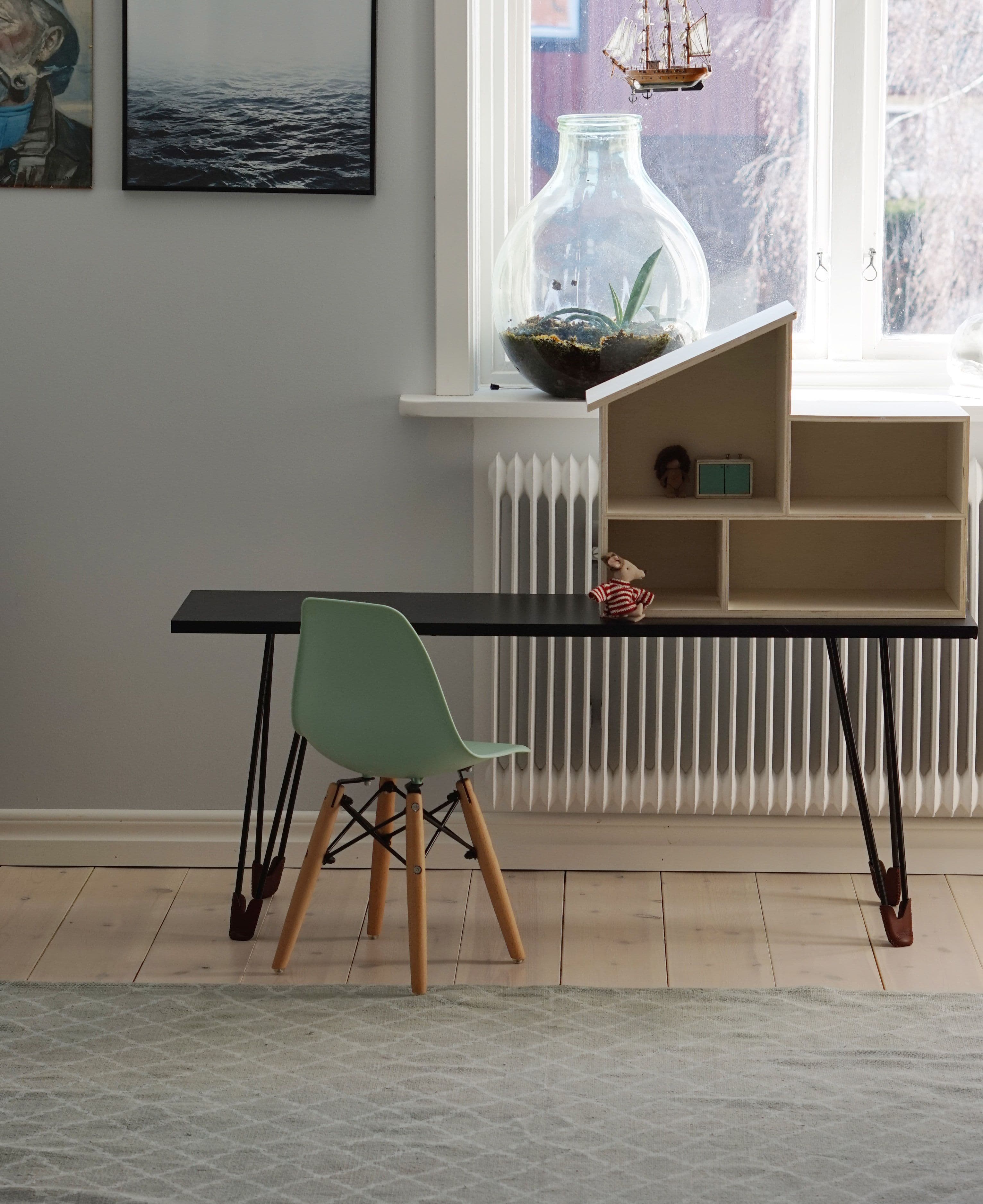 Kids desk legs